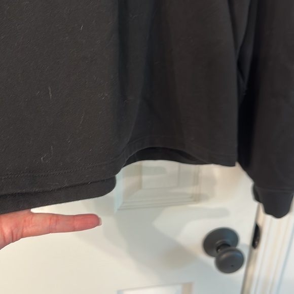 Calvin Klein Cropped Sweatshirt. - Picture 5 of 5